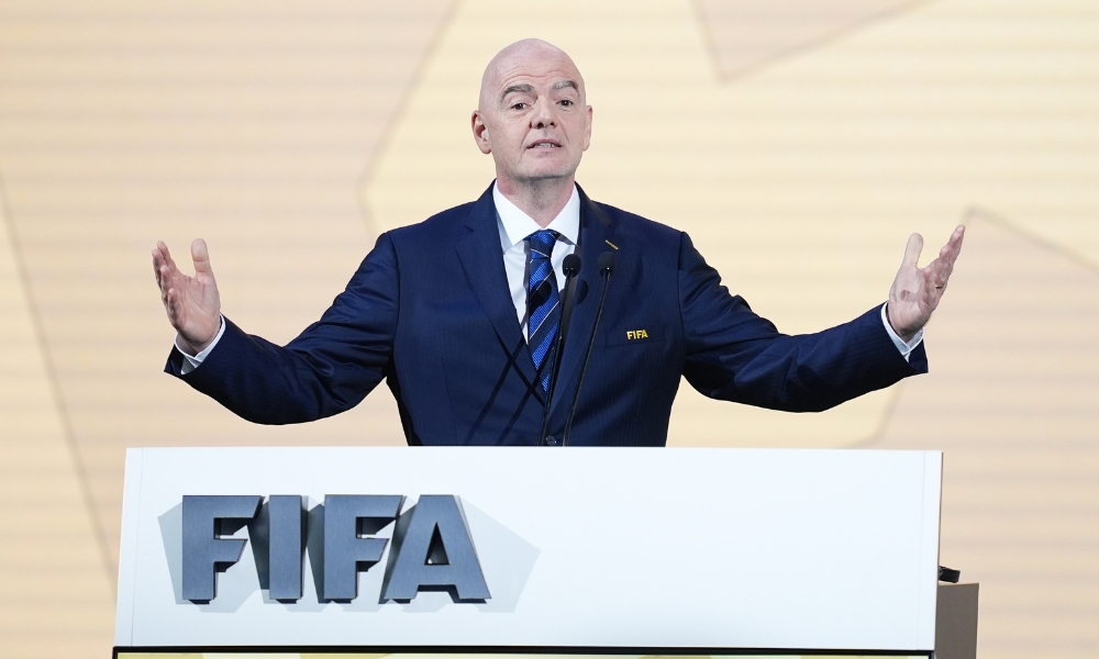 雷速体育官网：记者：朱辰杰不能完整合练出战可能性不大，王世龙可能首次首发.